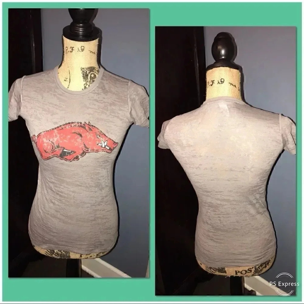 •AR Razorbacks tee•  